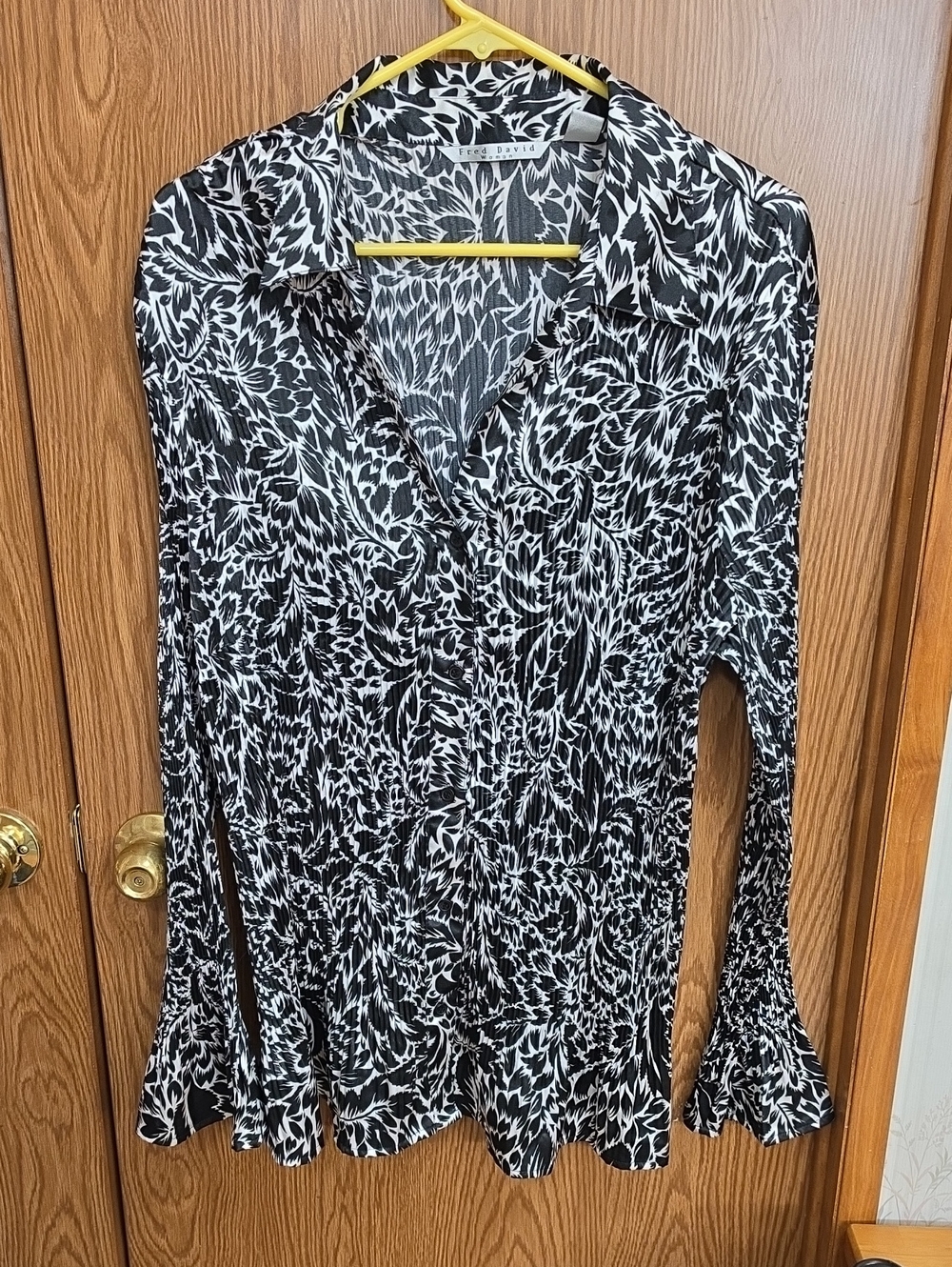 Fred David Black & White Printed Long Sleeve Blouse